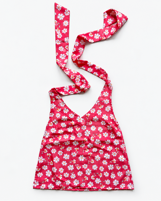 Red white daisy floral halter crop top front